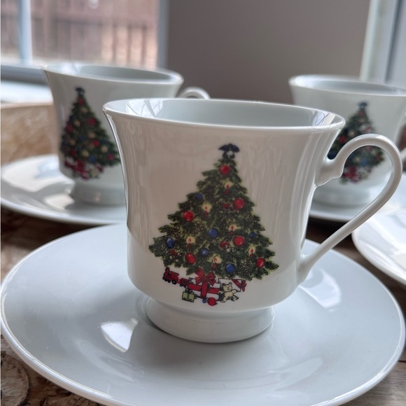 Other - Vintage Sea Gull China Christmas Tree Teacups & Saucers- Set of 4- Holiday
